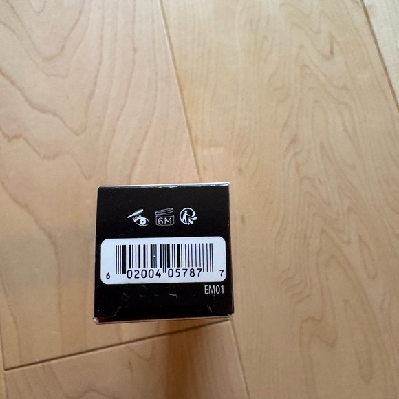 Benefit Cosmetics Roller Lash Curling and Lifting Mascara in Black - Picture 6 of 9